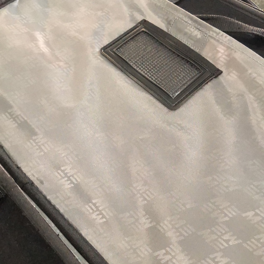 Mobile Edge Computer Case - Picture 9 of 14